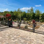 Villa Rathmannsdorf Апартаменты *